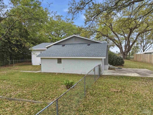 Building Photo - 6960 Klondike Rd