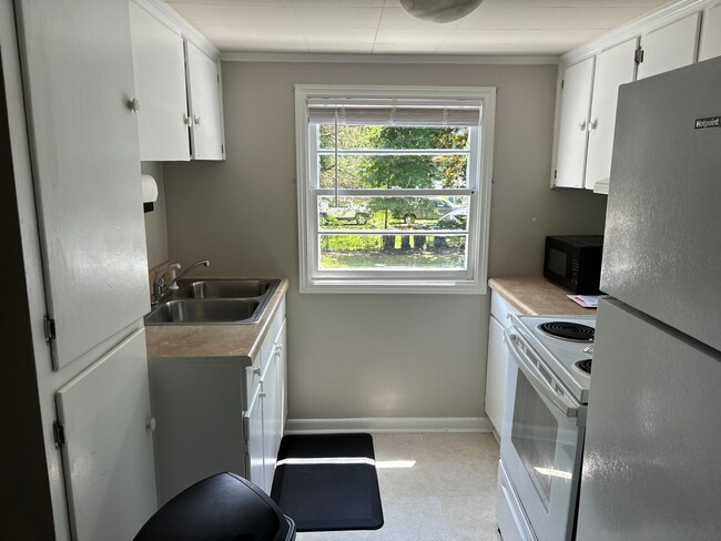 Building Photo - 818 Ethelored St