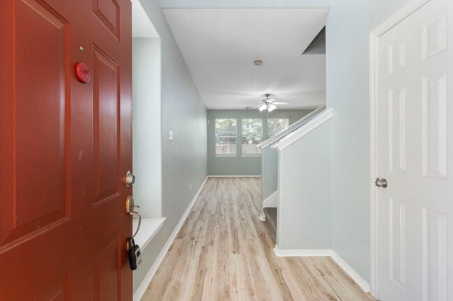 Building Photo - 98 E Stedhill Loop