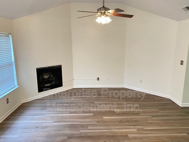 Building Photo - 7125 Showboat Ln