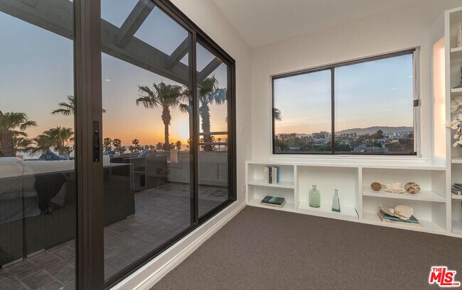 Building Photo - 110 Ocean Park Blvd