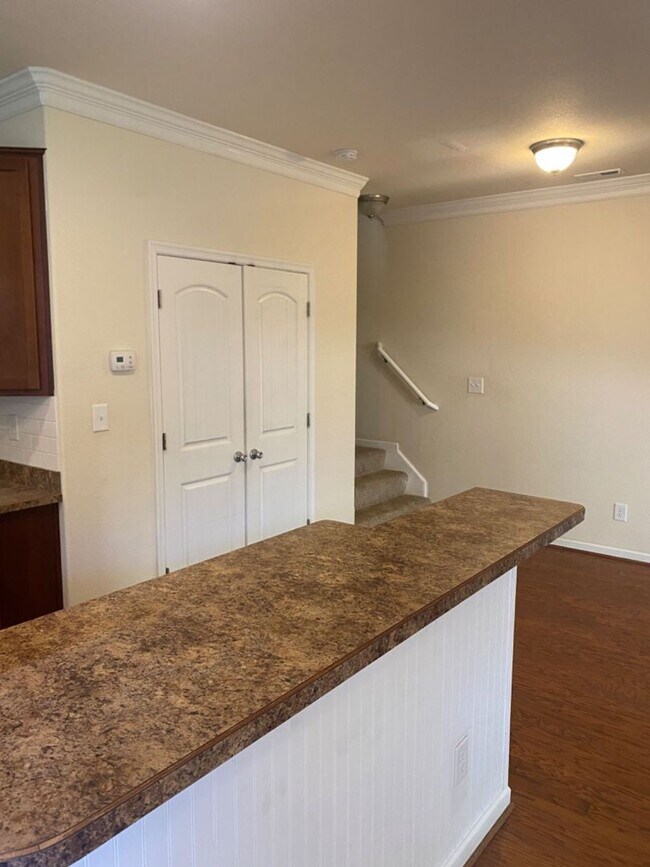 Building Photo - 5500 Muth Ct