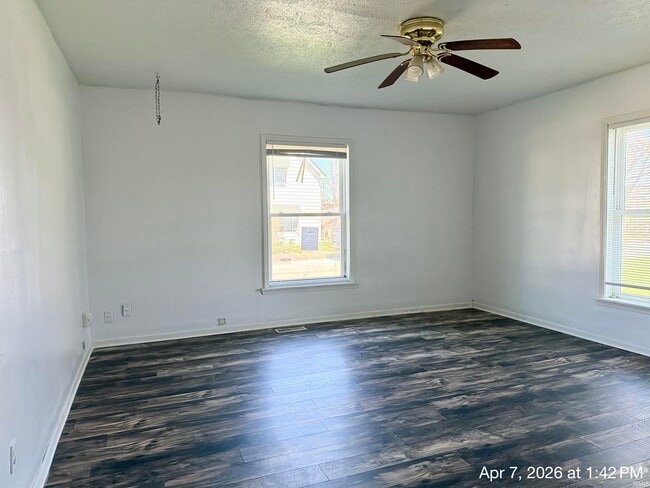 Building Photo - 131 W Lordeman St