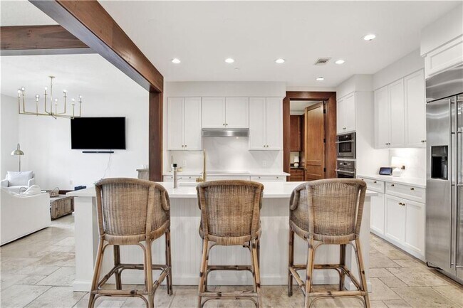 Building Photo - 18269 Colony Dr Dr