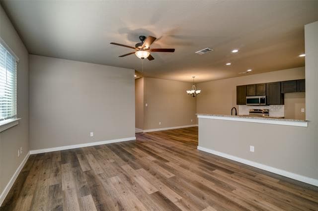 Building Photo - 712 Harvest Moon Dr