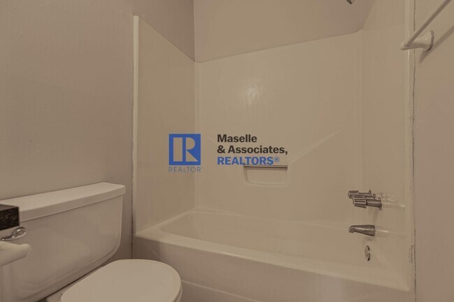 Building Photo - 3 Bed/2 Bath Home in Pearl