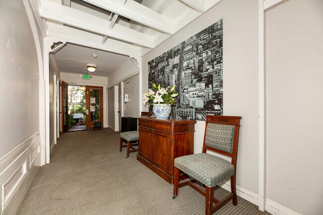 Building Photo - 415 Buchanan