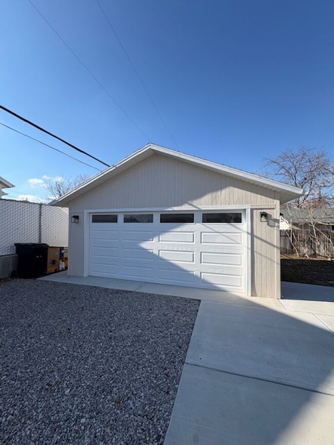 Building Photo - 2 Bedroom Home For Rent in Spanish Fork