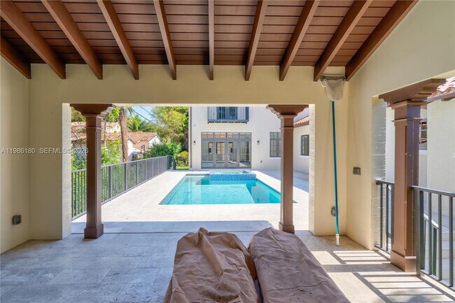 Building Photo - 519 Alhambra Cir