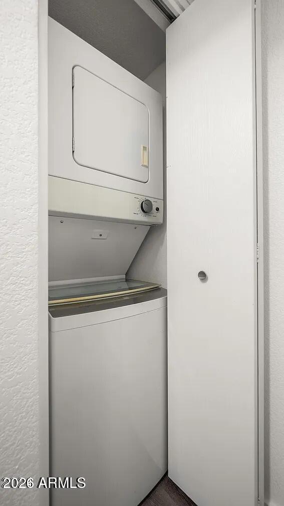 Building Photo - 4211 E Palm Ln