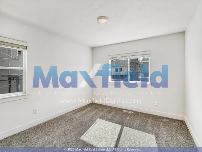 Building Photo - LEASE SPECIAL $100 OFF (First 3 Months) Town House 3BD 2.5BTH 2GAR - SPANISH FORK