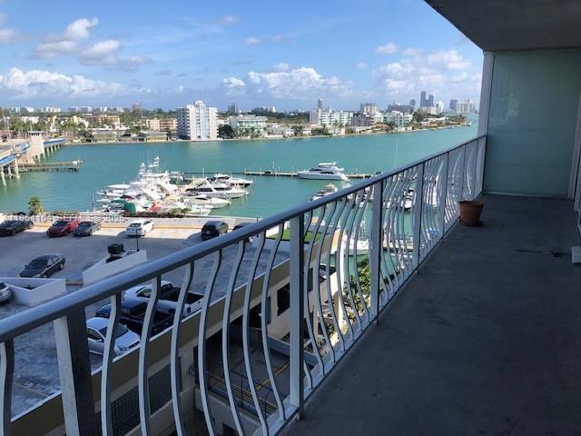 Building Photo - 7601 E Treasure Dr