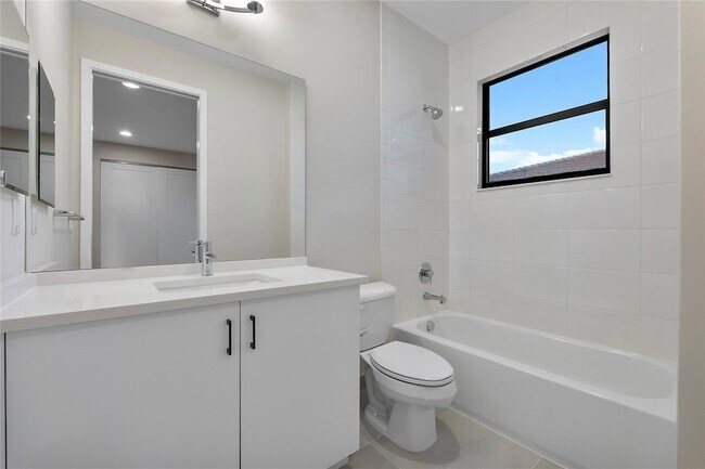 Building Photo - 20119 Pacific Dunes Dr