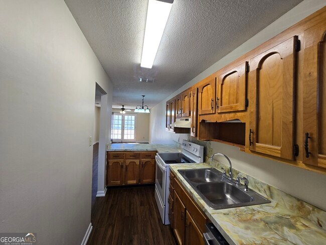 Building Photo - 416 S Ashley St