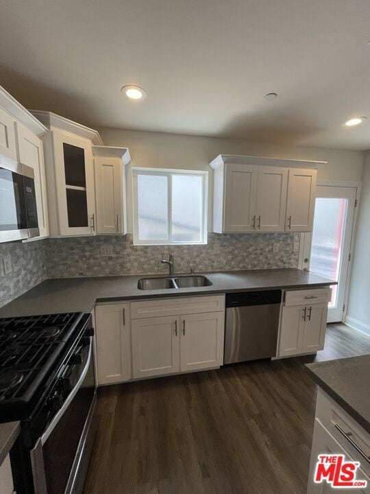Building Photo - 4710 W Maplewood Ave