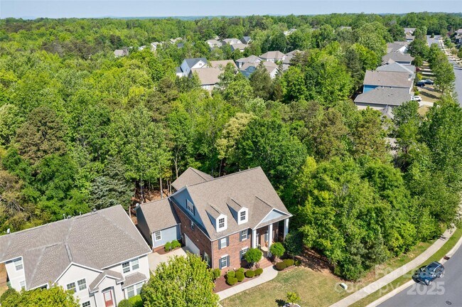 Building Photo - 9810 Daufuskie Dr