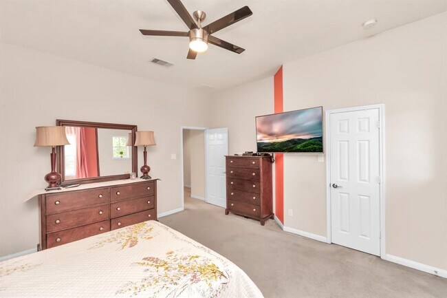 Building Photo - 6915 Moreleigh Branch Dr