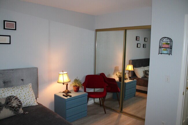 Bed #2 - 7736 Allerton Ave