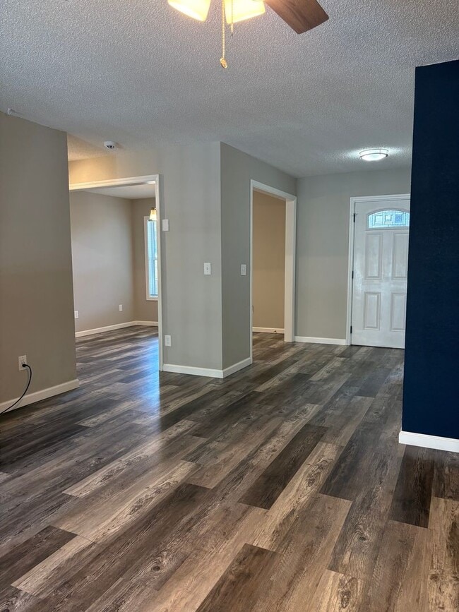 Building Photo - Charming 2-Bedroom, 2-Bath Home in the Hea...