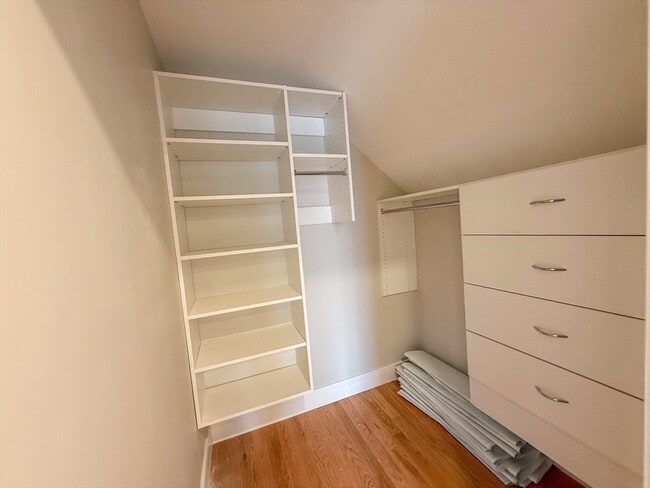 Building Photo - 405 North Ave