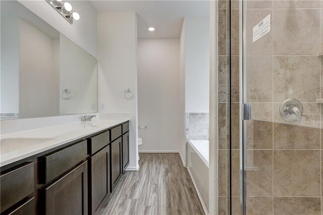 Building Photo - 5829 Bellissima Way