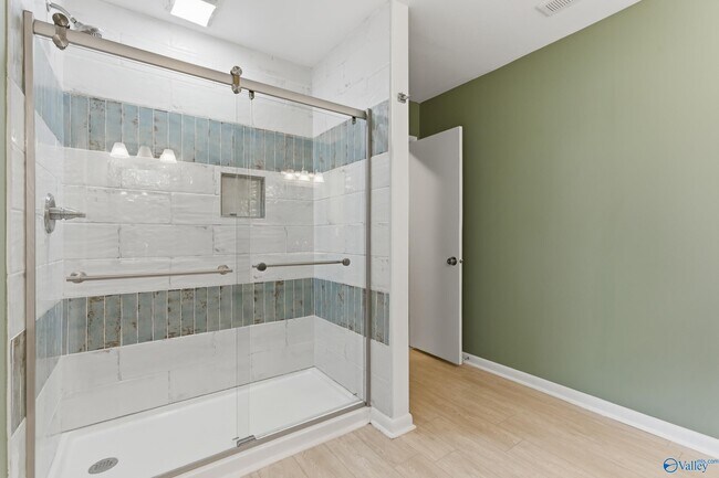 Building Photo - 504 Delaney Rd NW