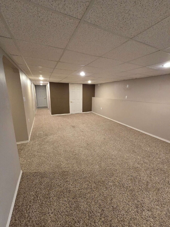 Building Photo - Spacious 5-Bedroom West Valley City Home w...