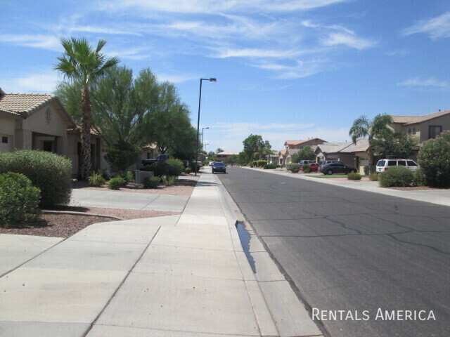 Building Photo - 12823 W Modesto Dr