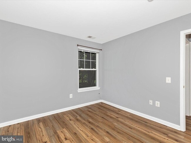 Building Photo - 1111 Jousting Way