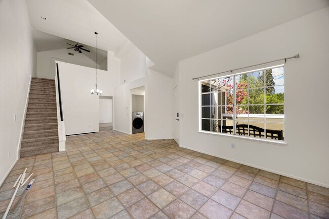 Building Photo - 16540 Graystone Dr. #126