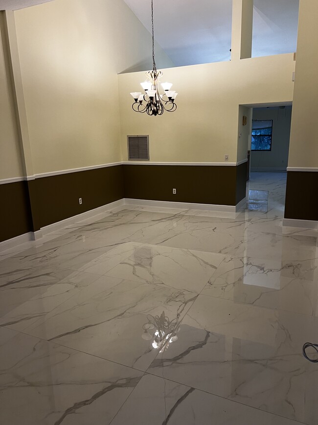 Building Photo - 12449 Guilford Way