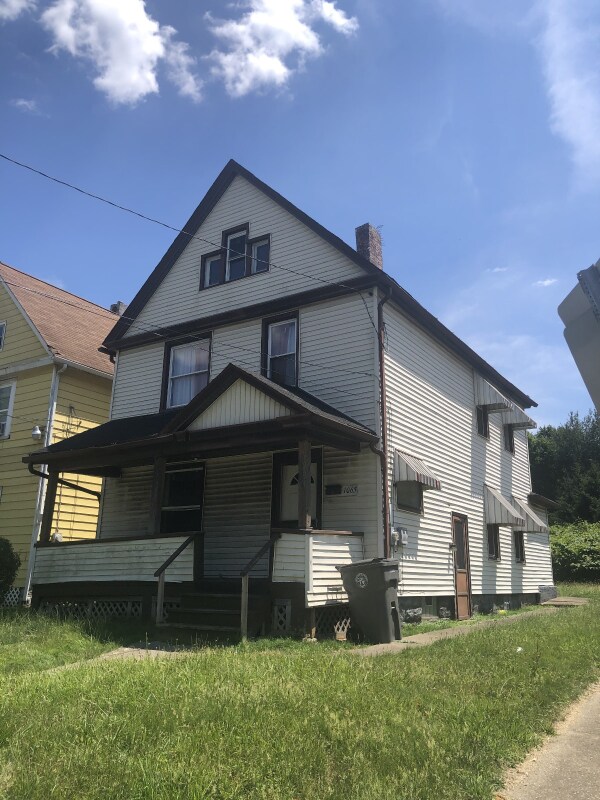 Building Photo - 1065 Orange Ave