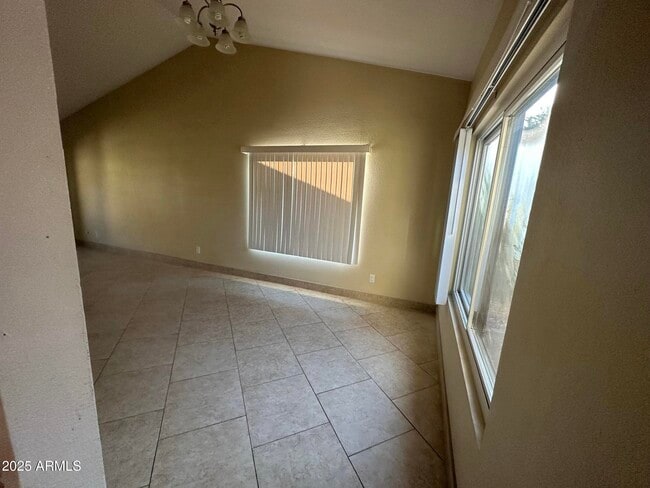 Building Photo - 4934 W Grovers Ave