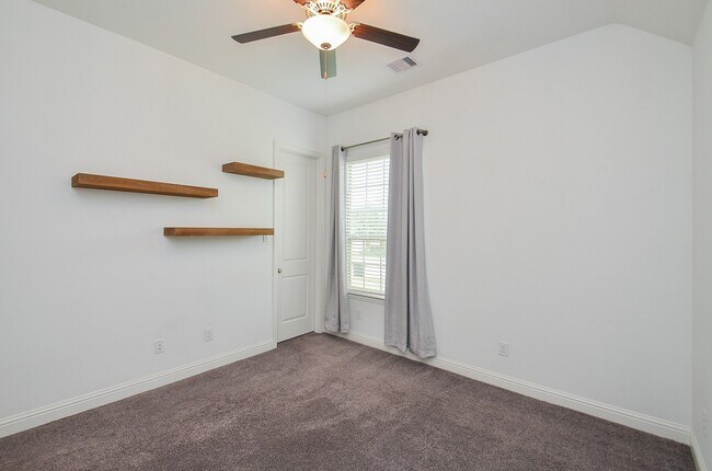 Building Photo - 6019 Verde Pl Ln
