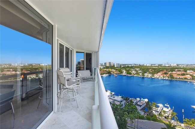 Building Photo - 21055 Yacht Club Dr
