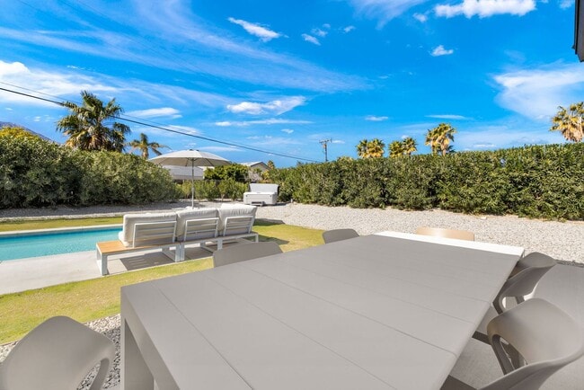 Building Photo - El Retiro - Pool, Jacuzzi, and Private Yard