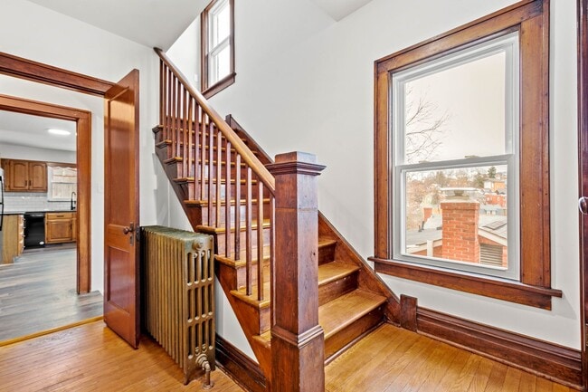 Building Photo - Available now! STUNNING 3-BEDROOM / 2-BATHROOM home in CARRICK!  SECTION 8 ACCEPTED!