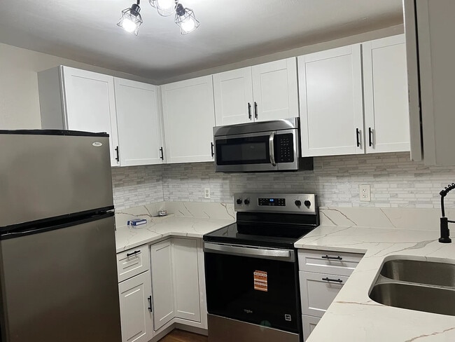 Building Photo - 284 Spellman St NW