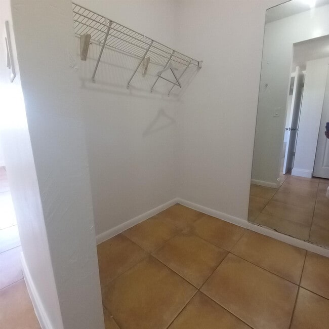 Building Photo - 3610 NW 21st St