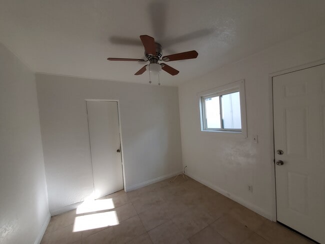 Building Photo - 2309 Grand Ave