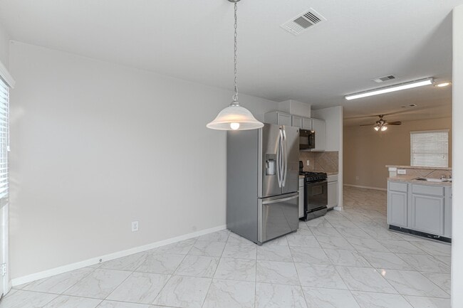 Building Photo - 21611 Falvel Misty Dr