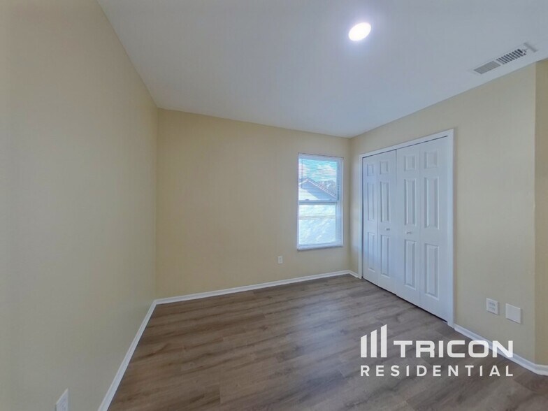 Building Photo - 1005 Faircloth Ct