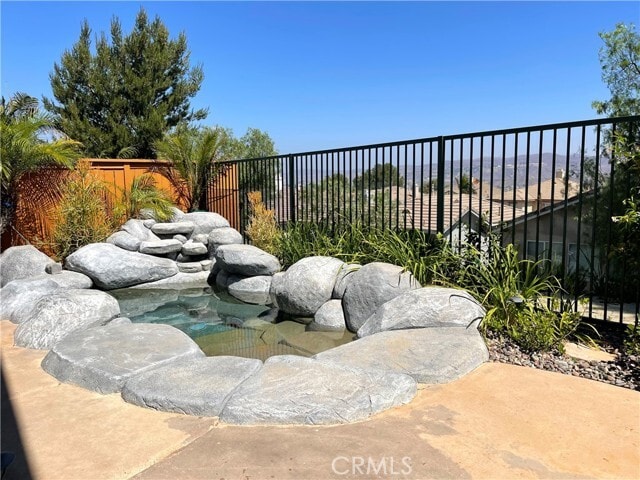 Building Photo - 8835 Fallbrook Way