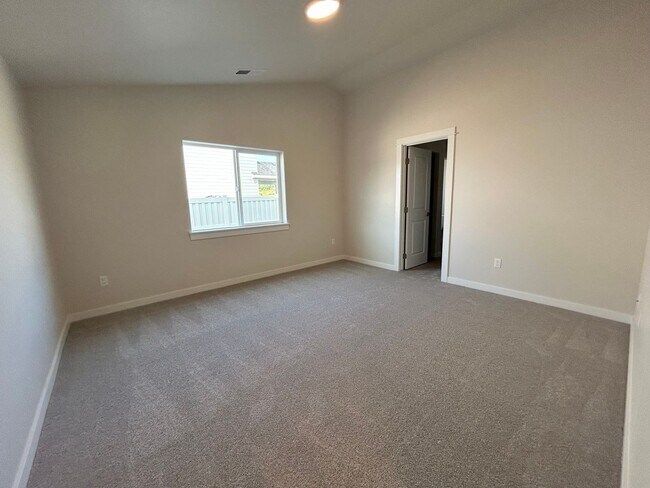 Building Photo - Brand New Home 3 Bedroom Home In Star!