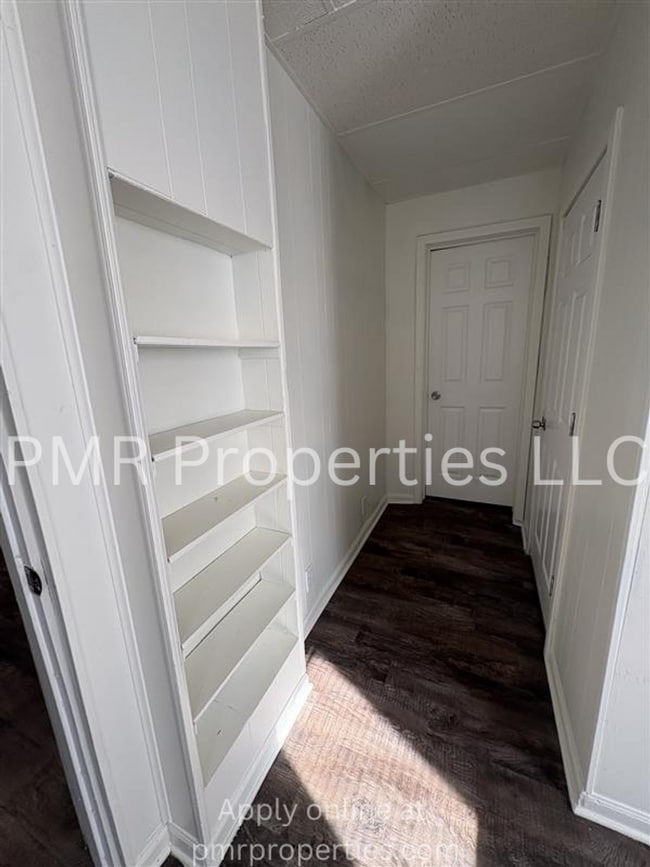 Building Photo - 2Bedroom/1Bathroom- Home