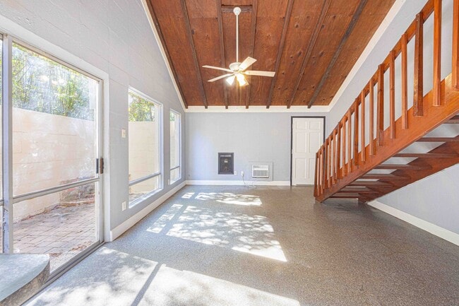 Building Photo - 30928 Spanish Oaks Dr W