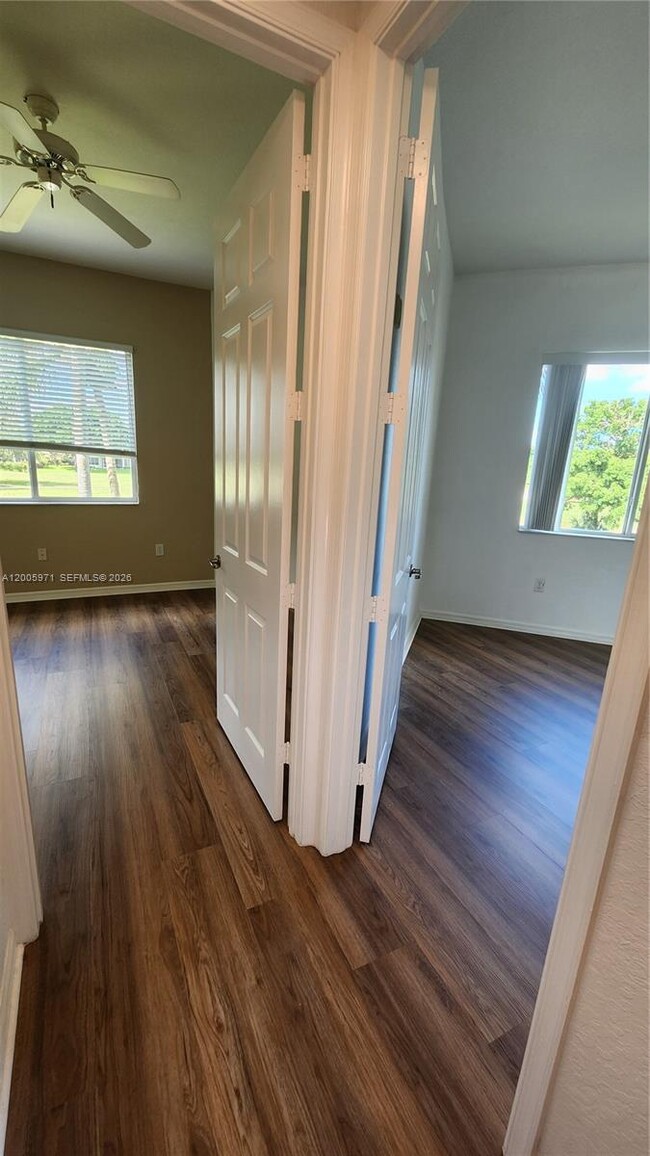 Building Photo - 3600 Oaks Clubhouse Dr