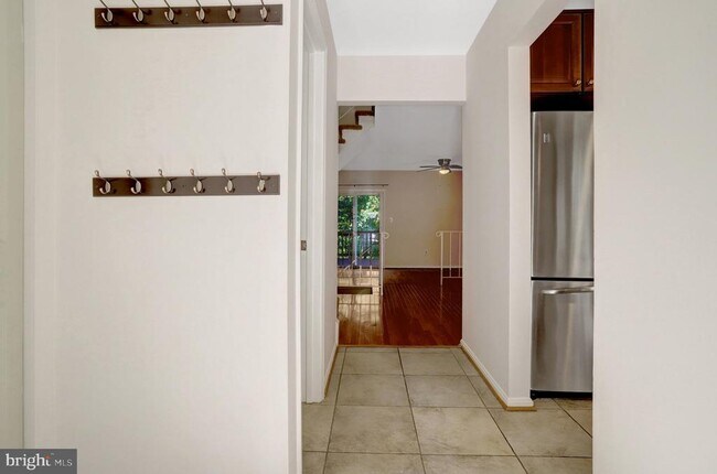 Building Photo - 7416 Spring Tree Dr