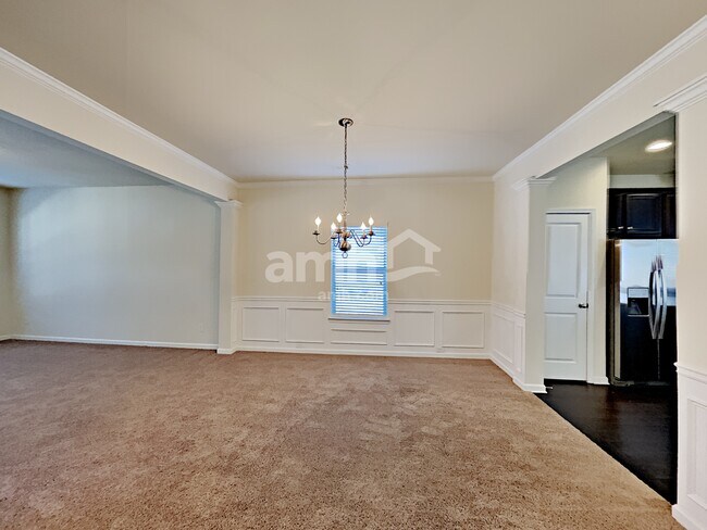 Building Photo - 185 Rosemoore Dr