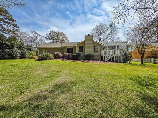 Building Photo - 4093 Deerbrook Way SW